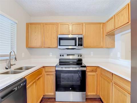 2245 Fluorshire Drive, Brandon FL - photo 12 of 42