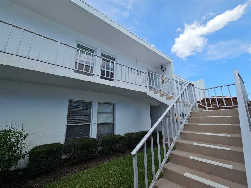 2 bedroom Condominium at 1655 S Highland Avenue #B215, Penthouse Groves, Clearwater — photo 2