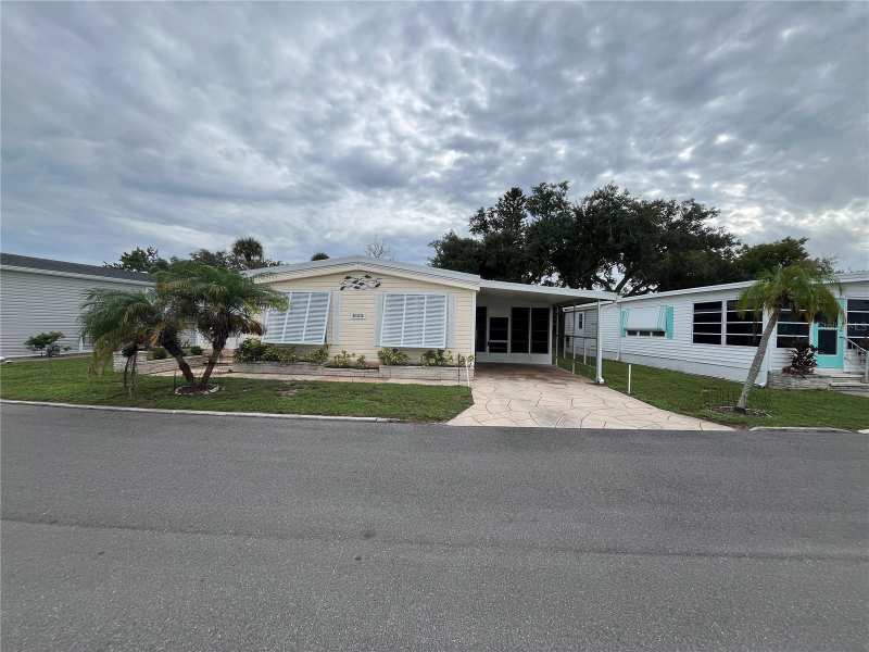 2 bedroom Manufactured Home at 623 Cervina Drive, Venice Isle, Venice — photo 1