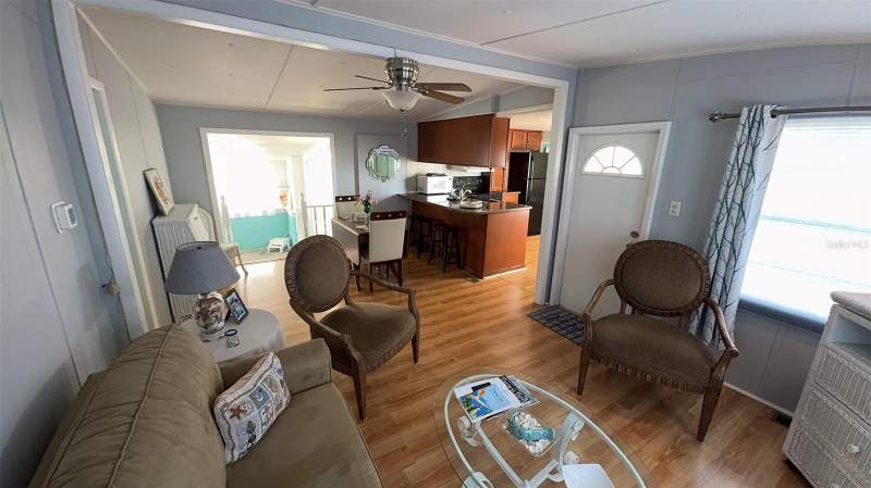 1 bedroom Mobile Home at 4851 W Gandy Boulevard #B7L43, Regency Cove A Cooperative, Tampa — photo 3