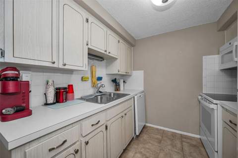 4218 Terrapin Place #D, New Port Richey FL - photo 10 of 25