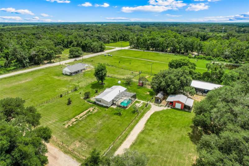 5 bedroom Manufactured Home at 21301 Quail Hammock Lane, Groveland, Groveland — photo 5