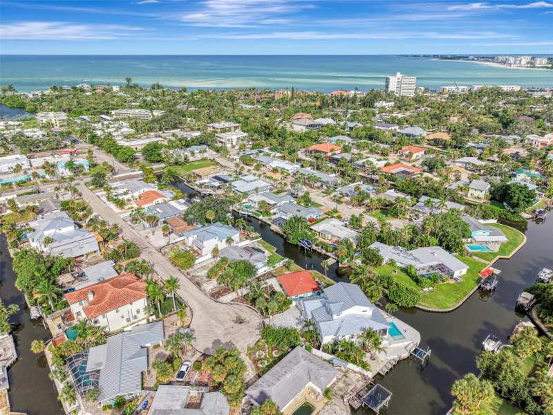 2 bedroom Single Family Residence at 387 Avenida Milano, Siesta Manor Sec 2, Sarasota — photo 1