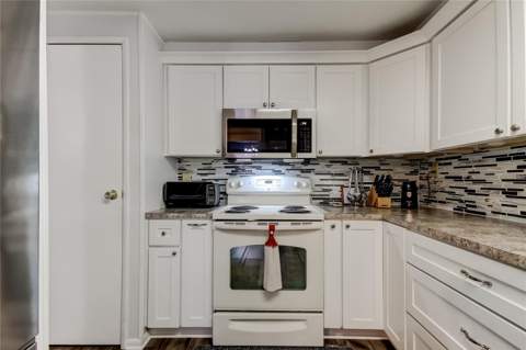10151 Hamp Drive, Dade City FL - photo 20 of 57