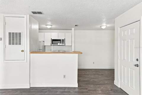 1400 Gandy Boulevard #416, St Petersburg FL - photo 6 of 6