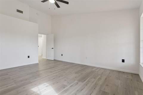 6302 Silver Oaks Drive, Zephyrhills FL - photo 13 of 33