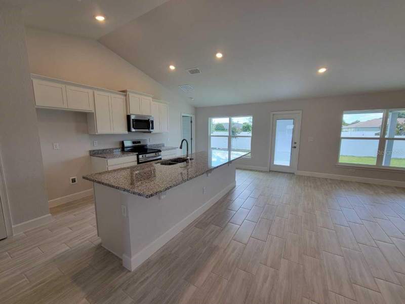 4 bedroom Single Family Residence at 14578 SW 69th Court Road, Marion Oaks Un Nine, Ocala — photo 4