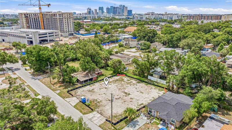 4 bedroom Single Family Residence at 1710 W Saint Conrad Street, Bouton & Skinners Add, Tampa — photo 3