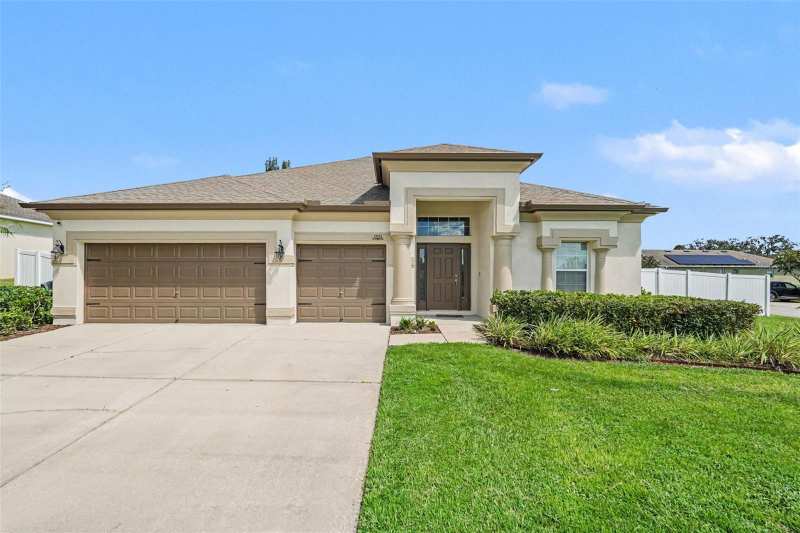 4 bedroom Single Family Residence at 12324 Loopback Drive, Oak Glen Sub, San Antonio — photo 1
