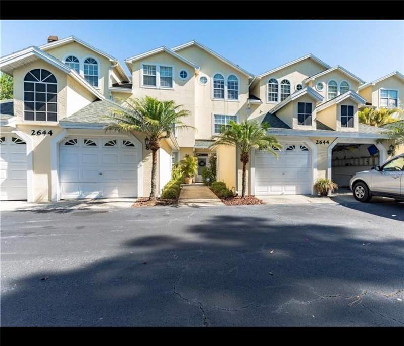 Westchester Lake Townhomes