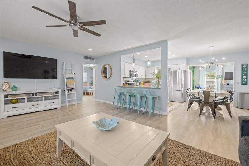 3 bedroom Single Family Residence at 1405 Temple Street, Sunny Park Groves, Clearwater — photo 2