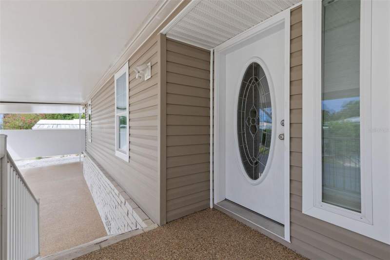 2 bedroom Manufactured Home at 7300 Americana Drive #143, Mobel Americana Mobile Home Park Unrec, St Petersburg — photo 3