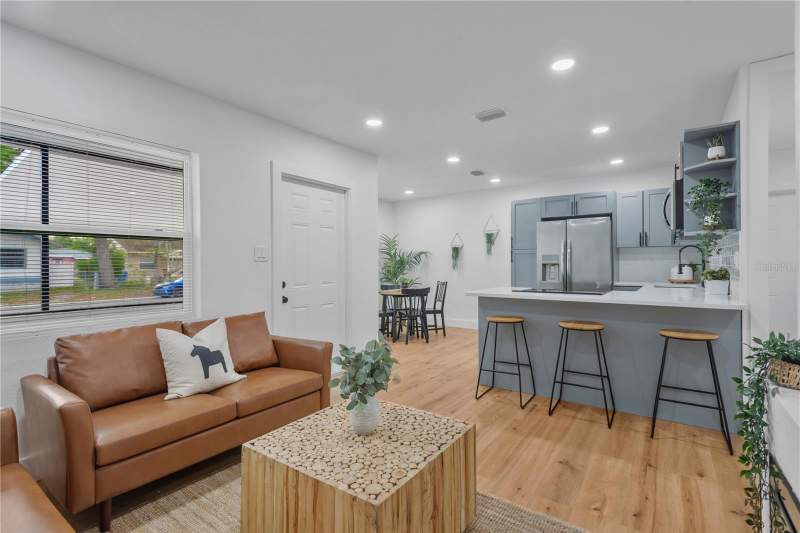 3 bedroom Single Family Residence at 3243 6TH AVENUE, ROOSEVELT PARK ADD, ST PETERSBURG — photo 2