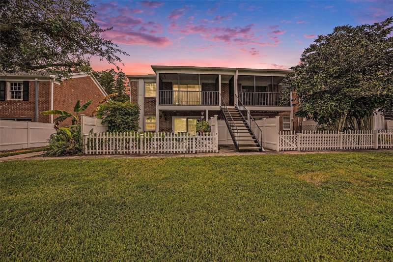 1 bedroom Condominium at 13725 Juniper Blossom Drive #201, Whispering Oaks, Tampa — photo 2