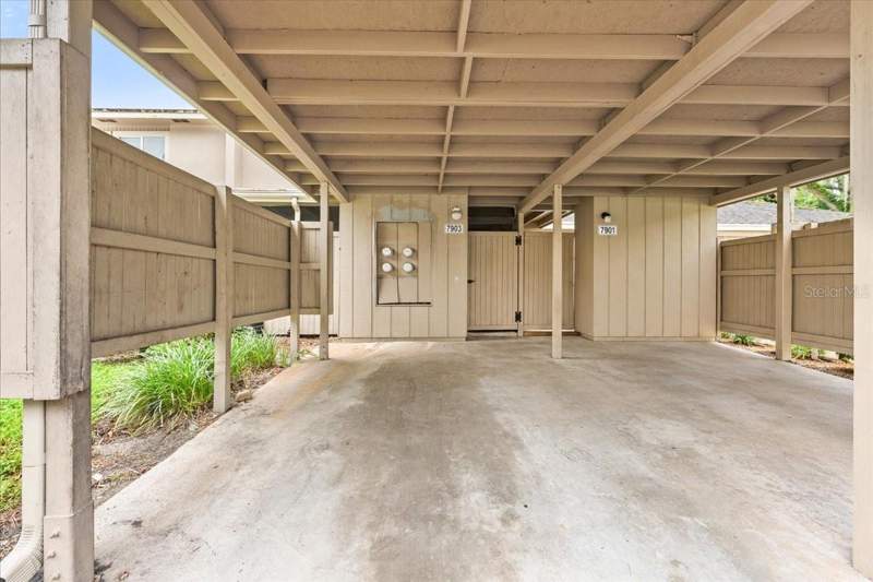 3 bedroom Townhouse at 7903 Cedar Drive, Meadowood Condo Village One, Temple Terrace — photo 2
