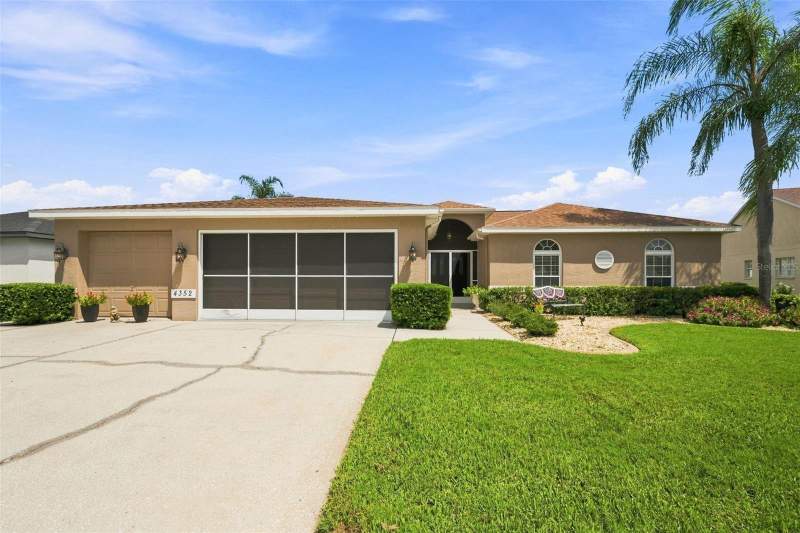3 bedroom Single Family Residence at 4352 Olin Street, Millpond Estates, New Port Richey — photo 4