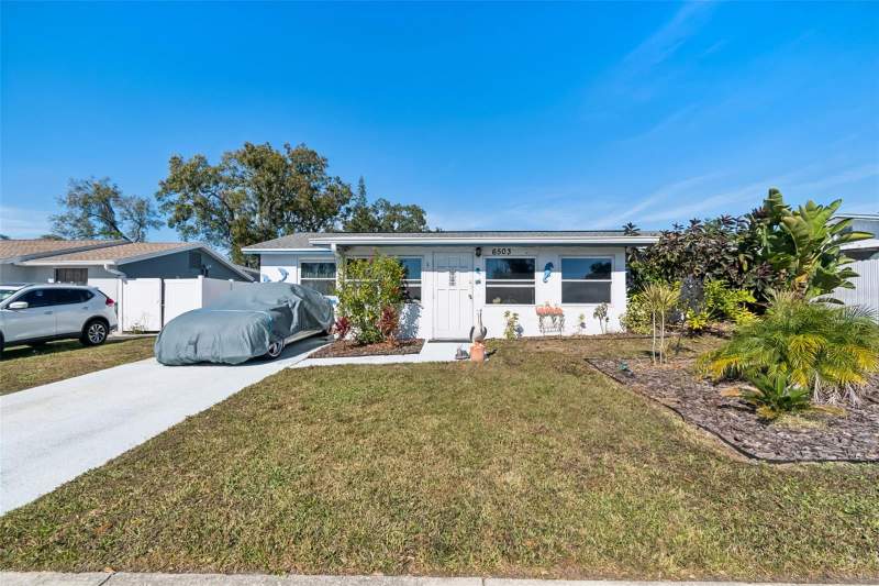 3 bedroom Single Family Residence at 6503 Amundson Court, Townn Country Park Unit 29, Tampa — photo 4