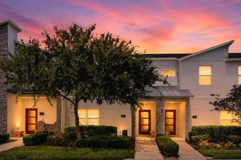 4 bedroom Townhouse at 374 Ocean Course Avenue, Stoneybrook South North Prcl Ph 1, Davenport — photo 1