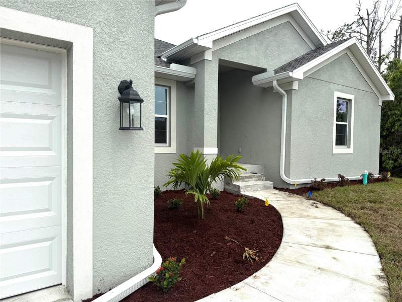 4 bedroom Single Family Residence at 9590 Little Rock Street, Port Charlotte Sec 081, Port Charlotte — photo 2