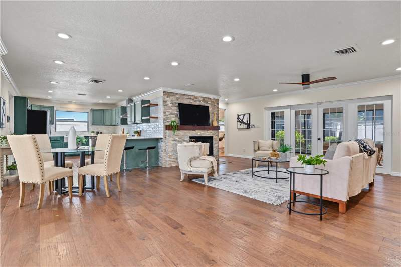 3 bedroom Single Family Residence at 6342 31st Street, Hanna Park, St Petersburg — photo 4