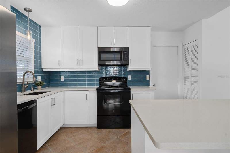 4 bedroom Single Family Residence at 9932 Earlston Street, Hunters Trace, Orlando — photo 5