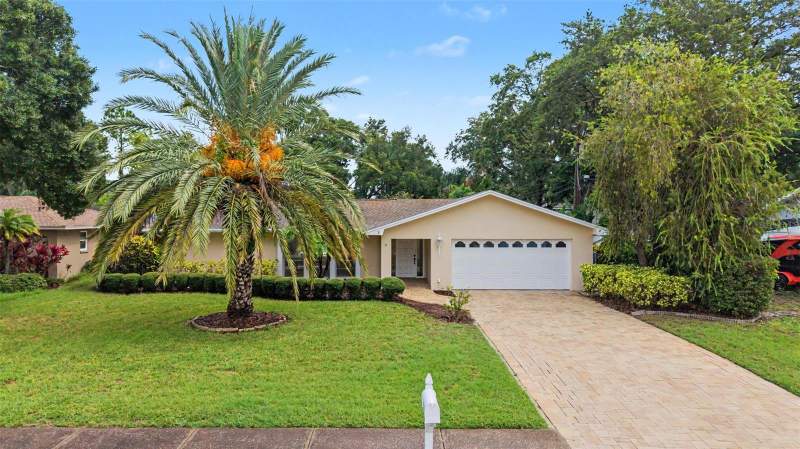 Hamlin GardensHomes for Sale in Largo, FL