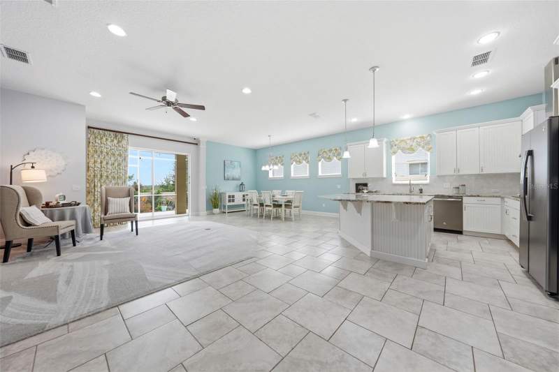 4 bedroom Single Family Residence at 16716 Abbey Hill Court, Johns Lake Lndg Ph 2, Clermont — photo 4