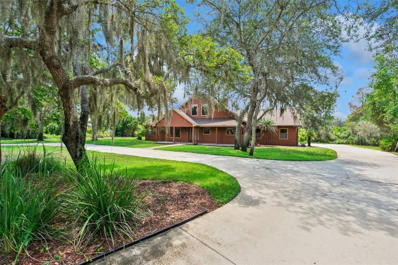 3 bedroom Single Family Residence at 15010 MILL POND ROAD, OLD MILL RUN SUB, TAVARES — photo 1
