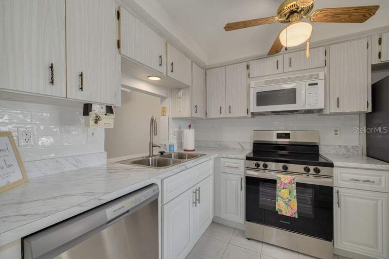 2 bedroom Villa at 4433 Sunstate Drive, Gardens Of Beacon Square, New Port Richey — photo 4