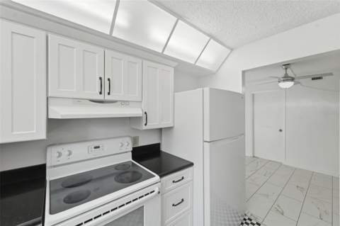 424 Windmeadows Street #424, Altamonte Springs FL - photo 9 of 29