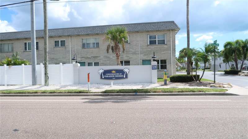 2 bedroom Condominium at 5247 81st Street #5, Paradise Shores, St Petersburg — photo 1