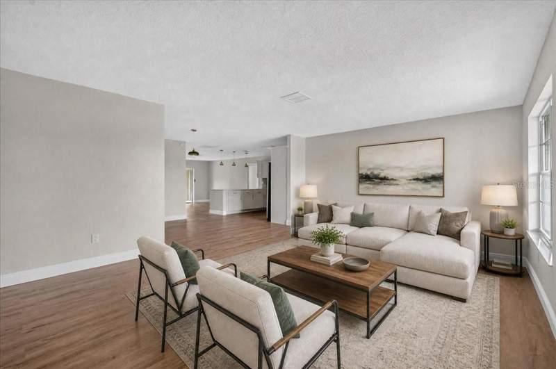 2 bedroom Single Family Residence at 1201 Wild Feather Lane, Sun City Center Unit 45 1st Ad, Sun City Center — photo 3