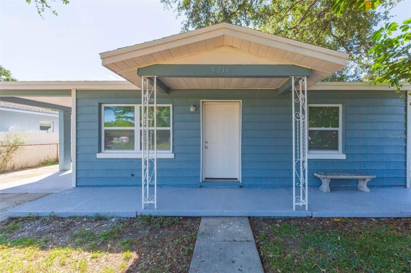 Florence VillaHomes for Sale in Tampa, FL