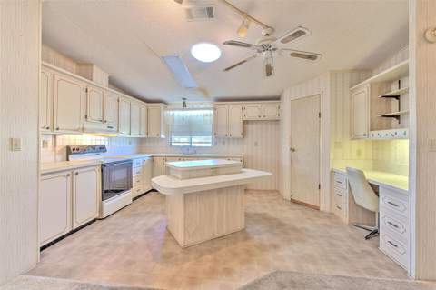 37605 Amigo Drive, Zephyrhills FL - photo 15 of 40