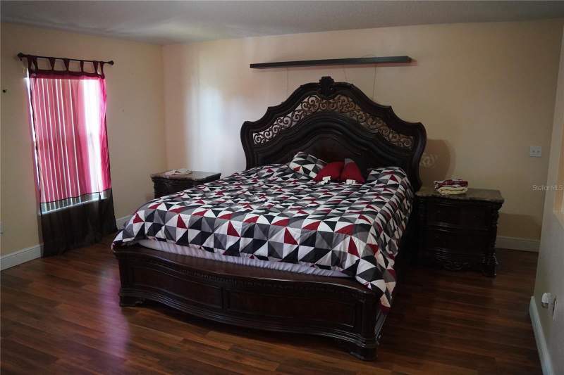 4 bedroom Single Family Residence at 304 Cocoa Court, Poinciana Village 1 Nbhd 1 North, Kissimmee — photo 5
