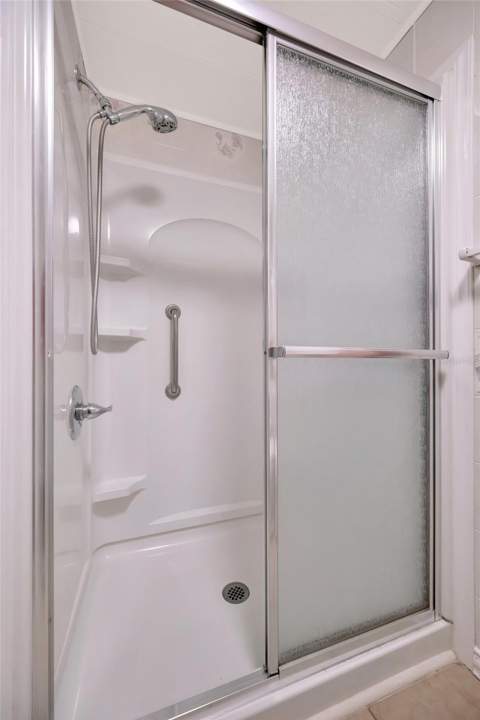 110 E Saint Lucia Loop, Apollo Beach FL - photo 20 of 39