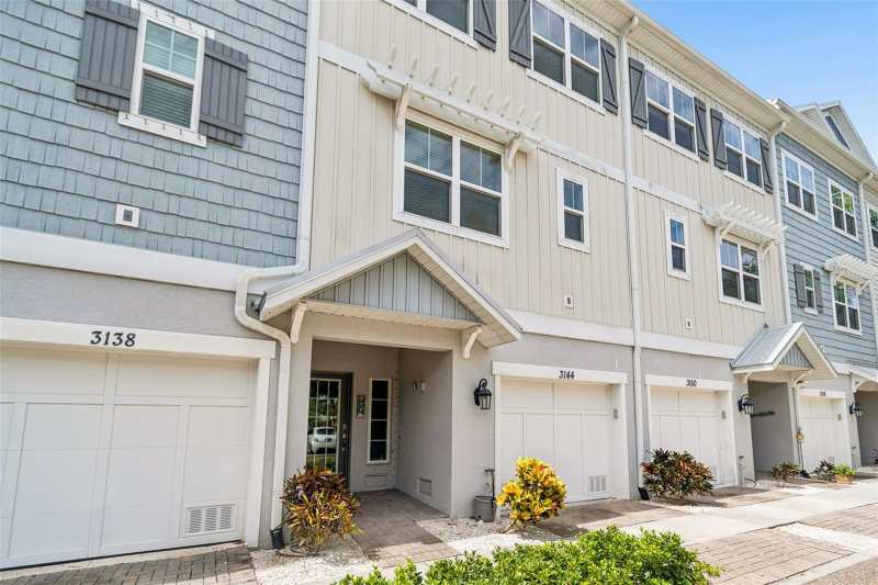 3 bedroom Townhouse at 3144 Nautical Place, Cove At Loggerhead Marina, St Petersburg — photo 1