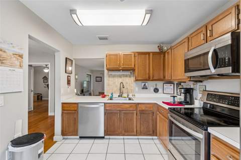 2903 Fig Court, Palm Harbor FL - photo 13 of 53