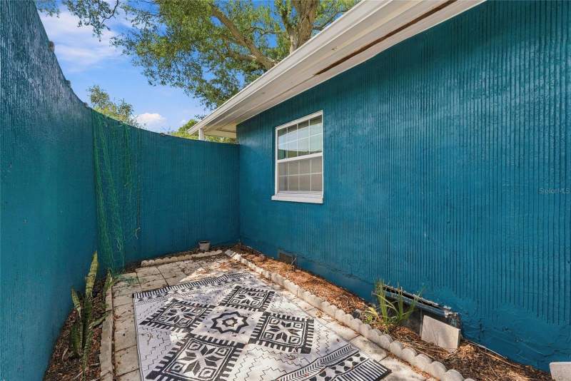 4 bedroom Single Family Residence at 4720 Welch Causeway, Edgewater Estates, St Petersburg — photo 5