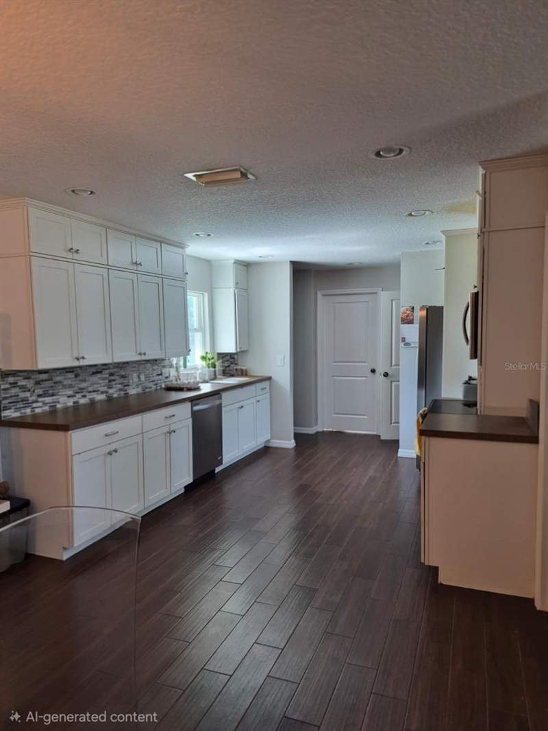 5 bedroom Single Family Residence at 2729 Harriet Drive, Harriet Heights, Orlando — photo 2