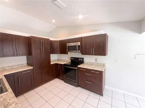 1750 Evergreen Court, Kissimmee FL - photo 11 of 33