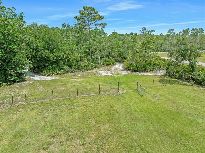 3 bedroom Single Family Residence at 32543 Ponderosa Avenue, Royal Trails Unit 02 Rep, Deland — photo 4
