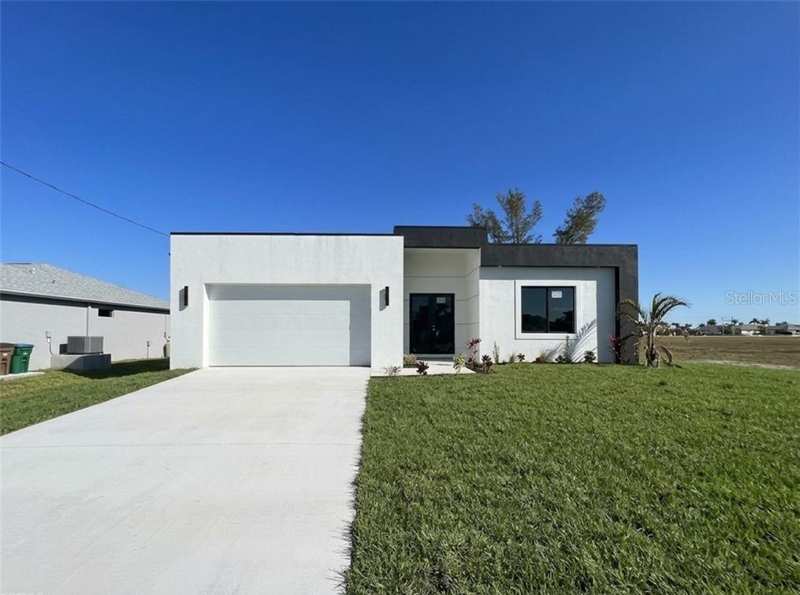 4 bedroom Single Family Residence at 2113 NW 41st Avenue, Cape Coral, Cape Coral — photo 1