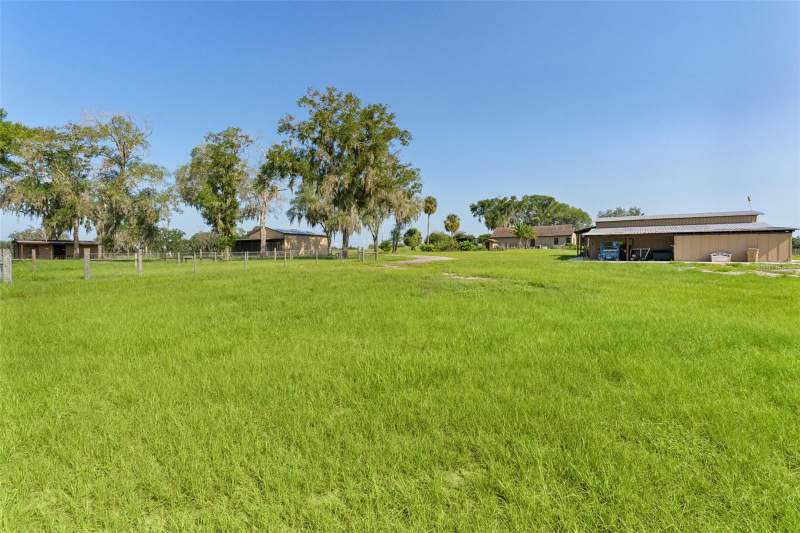 4 bedroom Single Family Residence at 16215 DOUGLAS ROAD, ACREAGE & UNREC, GROVELAND — photo 3