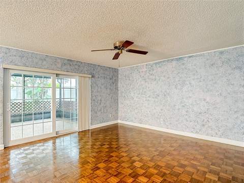 16851 Le Clare Shores Drive, Tampa FL - photo 18 of 53