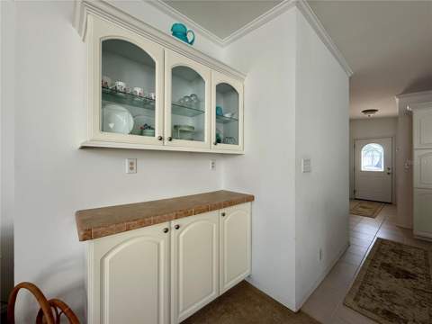 209 S Port Royal Lane, Apollo Beach FL - photo 9 of 38