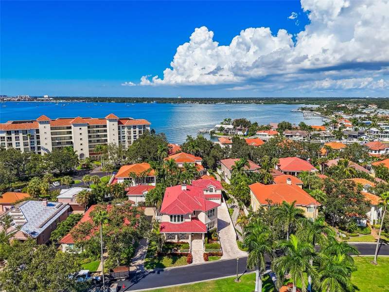 3 bedroom Single Family Residence at 4707 Skimmer Way, Dolphin Cay-Phase 1, St Petersburg — photo 3