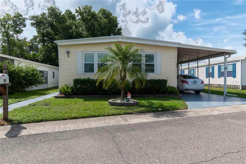 2 bedroom Mobile Home at 392 Cobia Way, Gull-Aire Village, Oldsmar — photo 2
