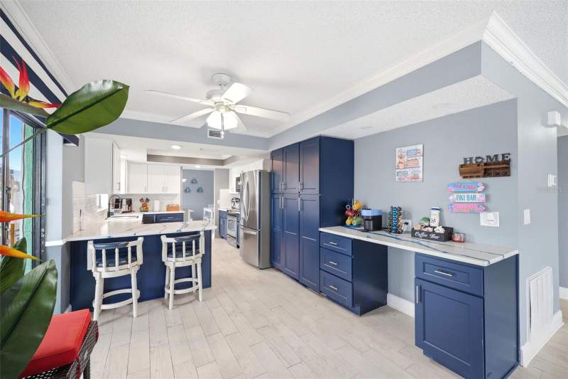 3 bedroom Single Family Residence at 4262 Paradise Circle, Gulf Coast Ret Unit 6, Hernando Beach — photo 5