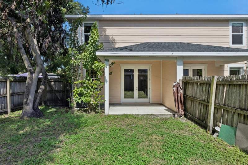 6 bedroom Half Duplex at 2544 MAYER STREET, MICHIGAN AVE HEIGHTS SUB, ORLANDO — photo 5